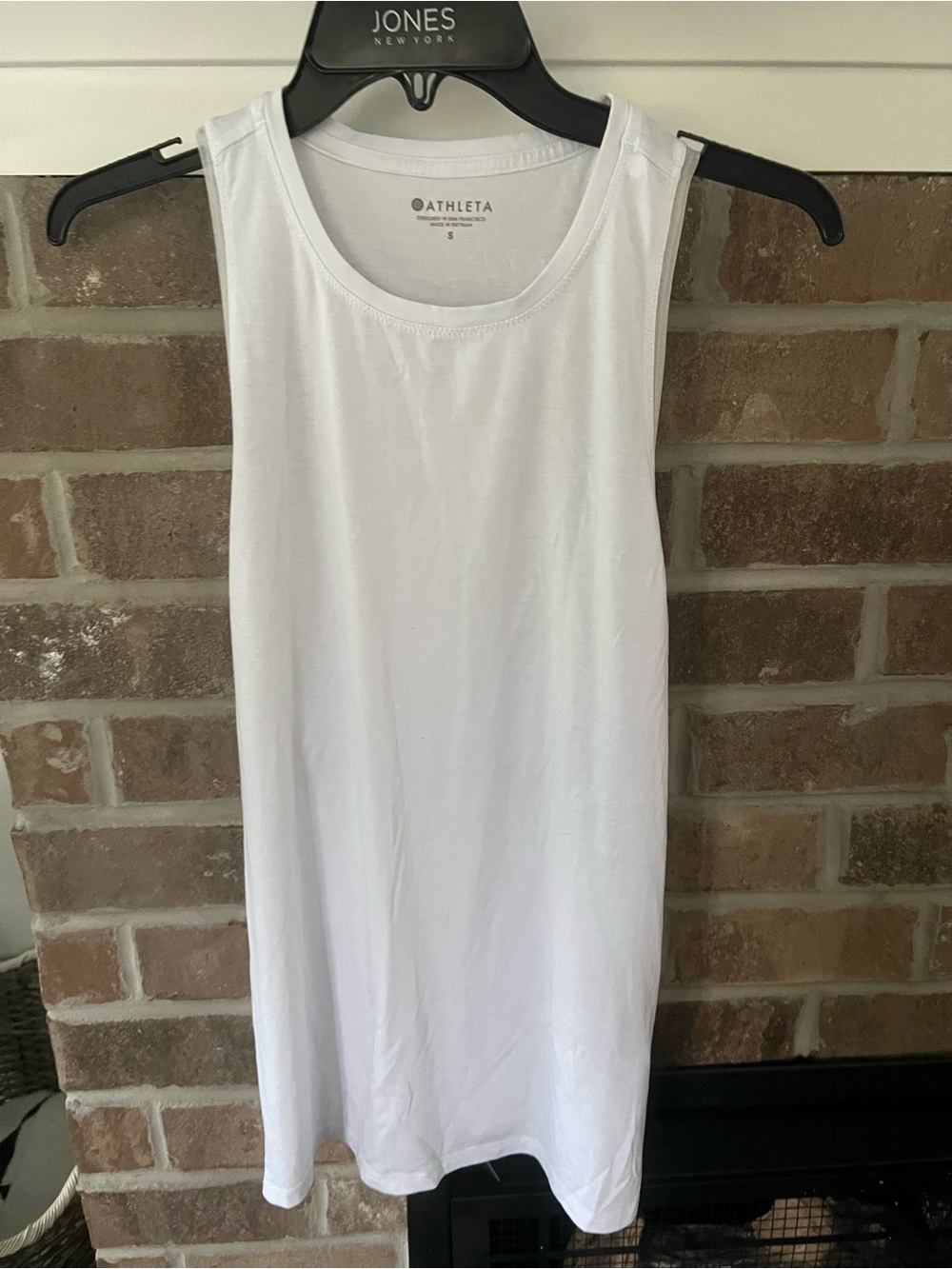 Athleta White Scoop Neck Tank Top